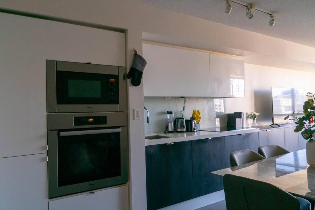 Apartment Beautiful And 3 Bedroom With Parking