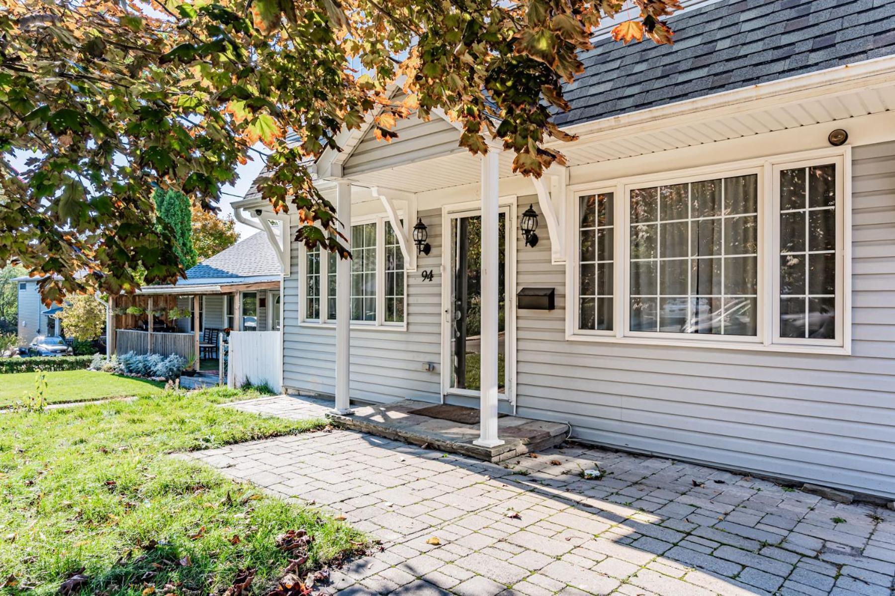 Squires Villa Toronto
