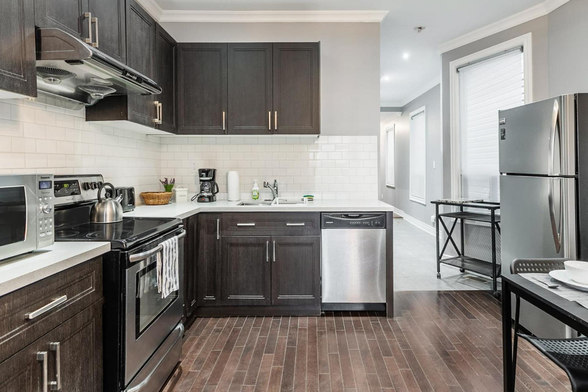 Apartment Pet-friendly On Ossington Ave *