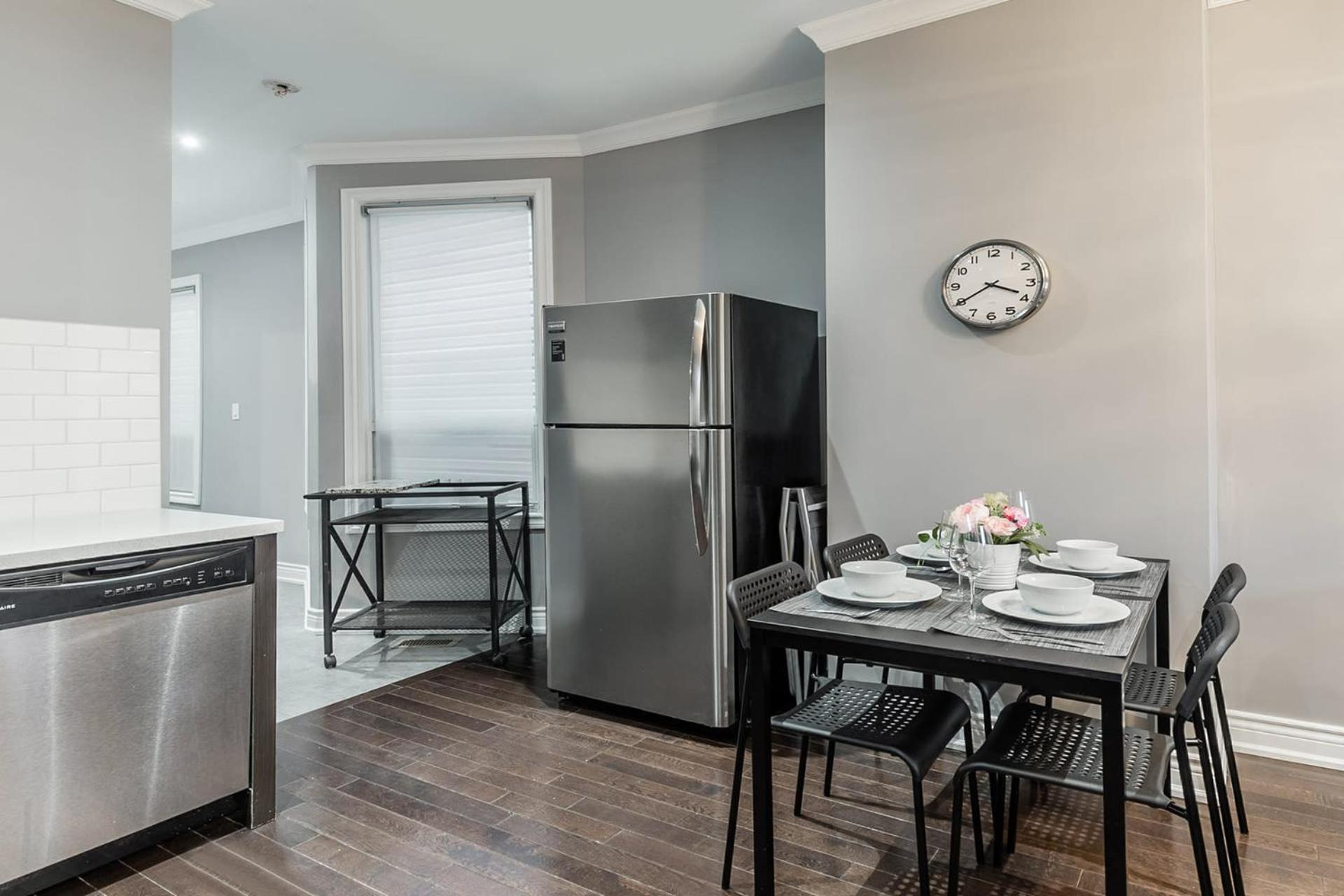 Apartment Pet-friendly On Ossington Ave *
