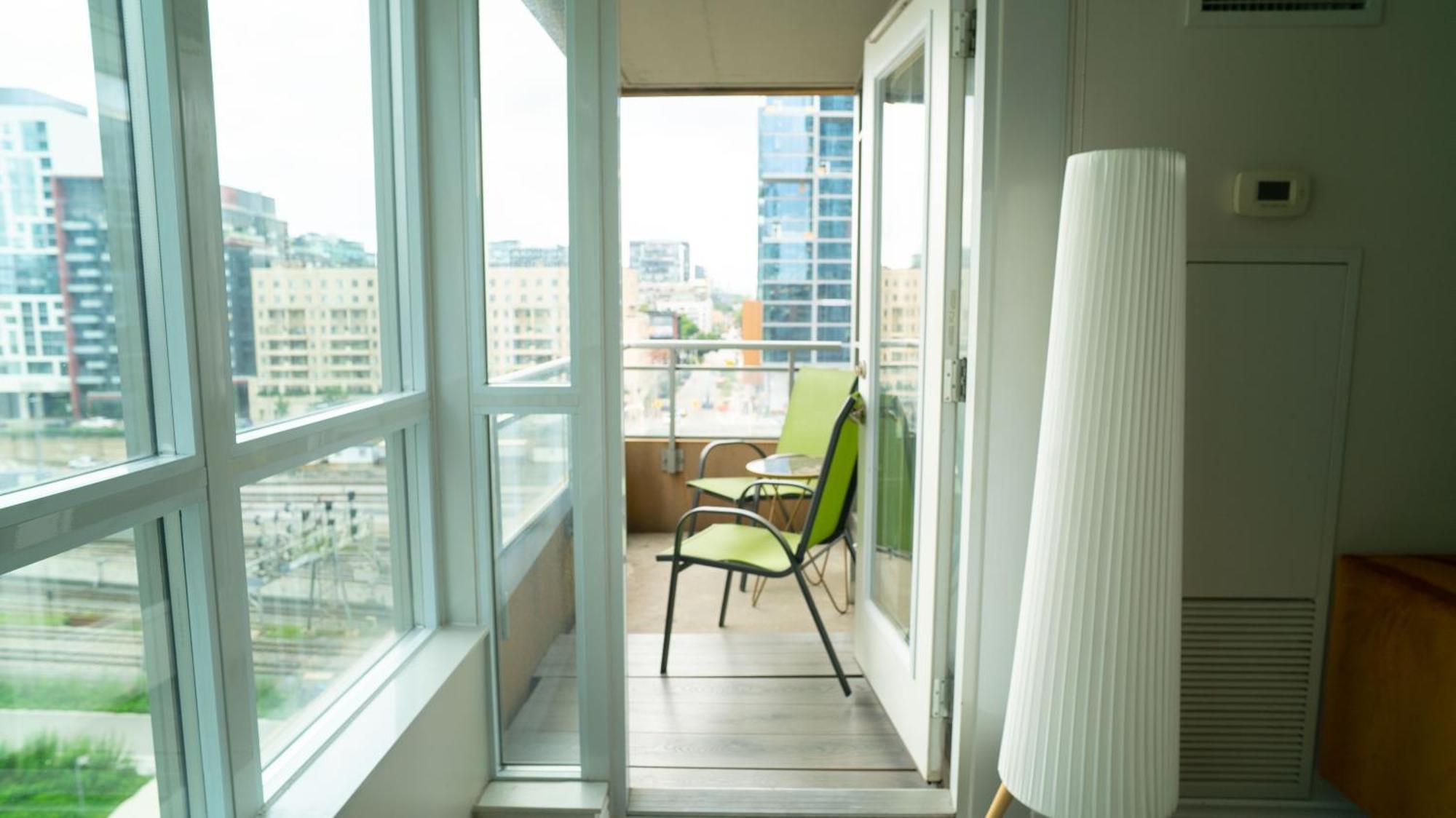 Apartment Beautiful And 3 Bedroom With Parking