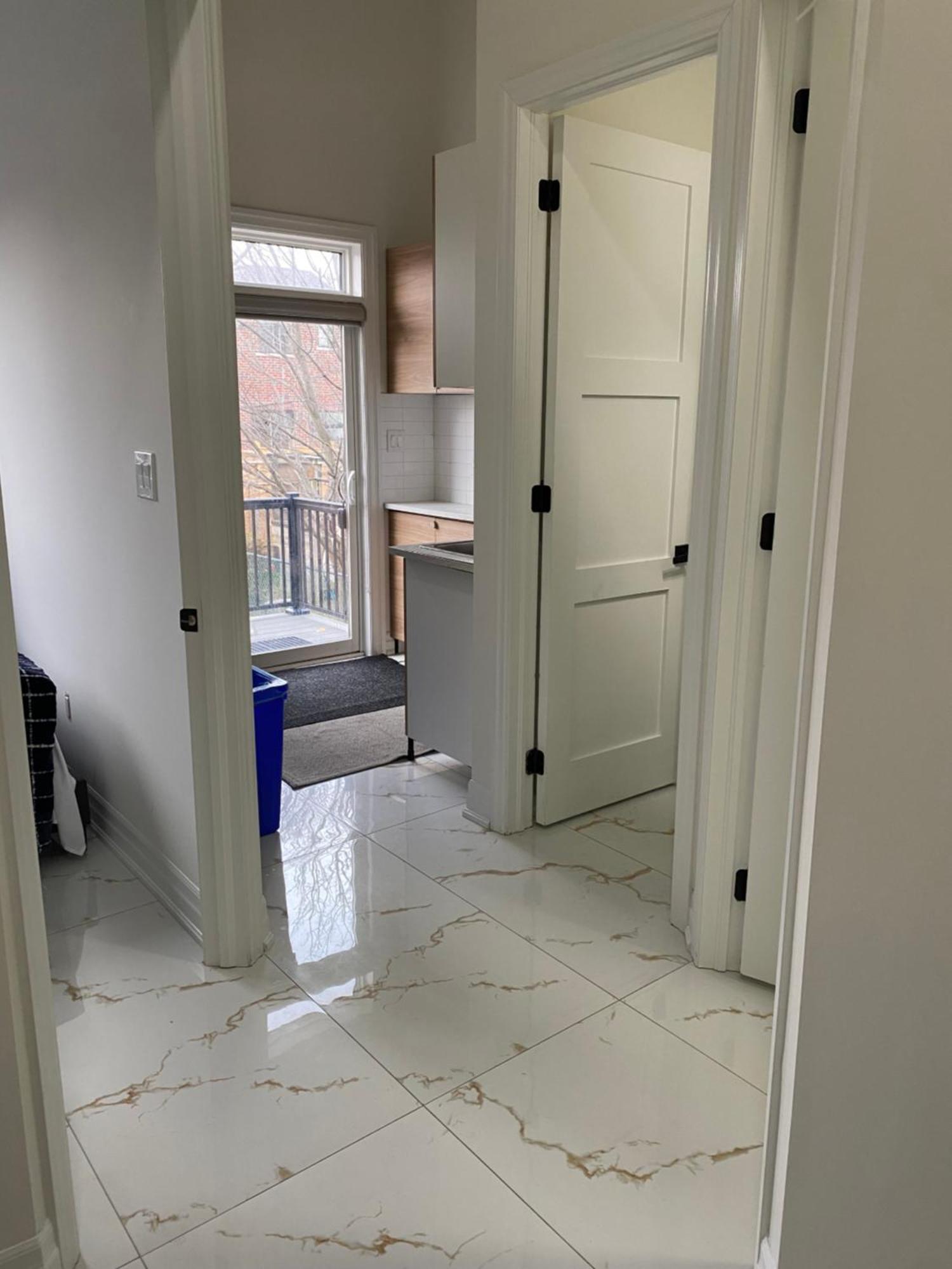 Modern Living -newly Built *