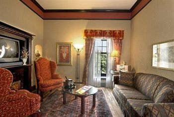 Old Mill 4*