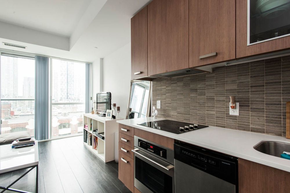 Beautiful King West 3*