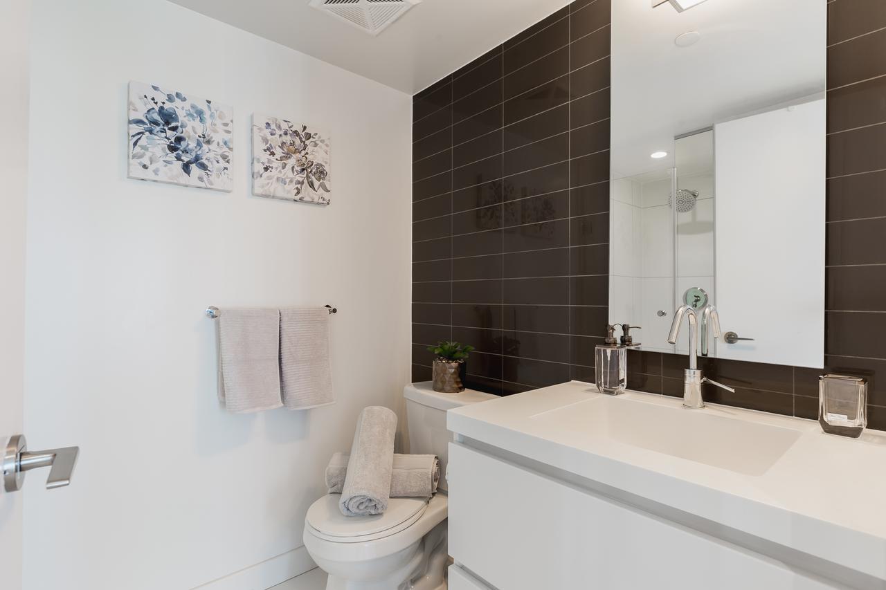 Premium 2-bedroom With Cn Tower & Views * Toronto