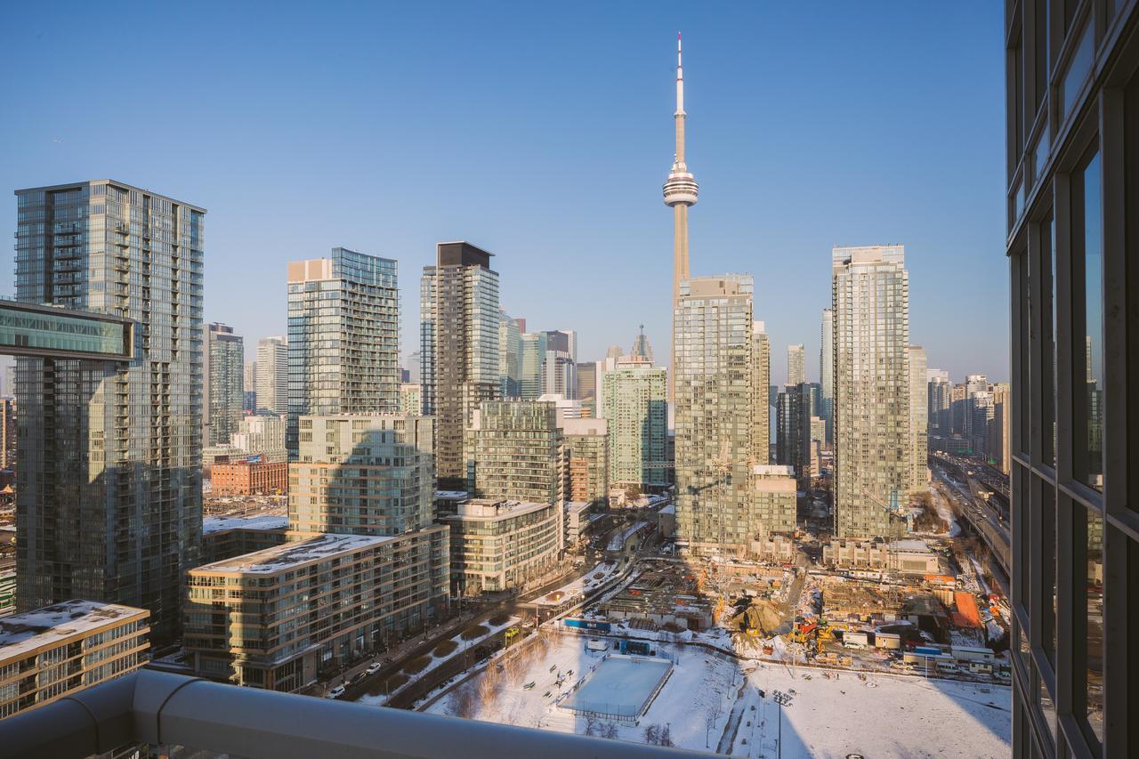 Premium 2-bedroom With Cn Tower & Views Apartment *