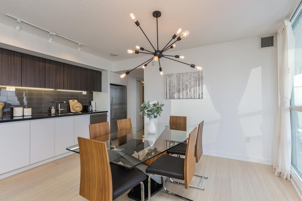 Premium 2-bedroom With Cn Tower & Views