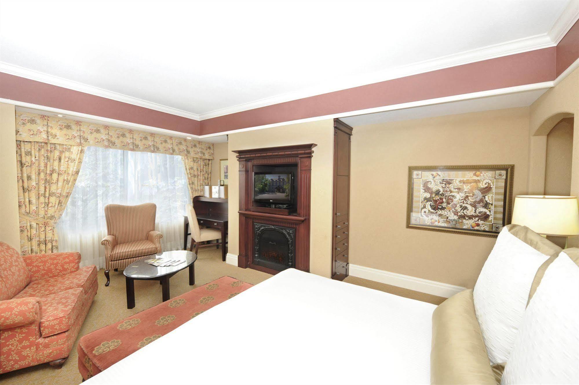 Old Mill Inn 4*