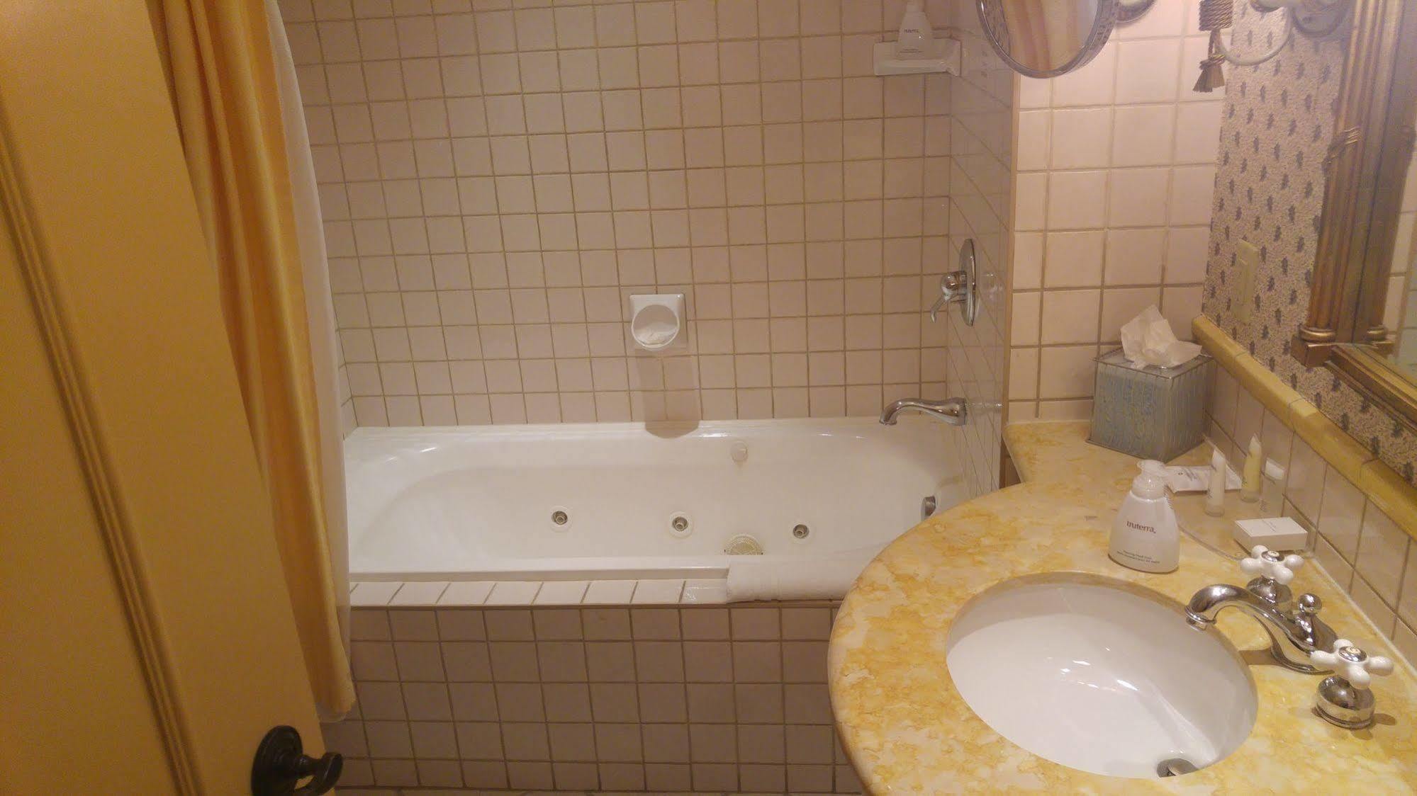 Inn Old Mill 4*