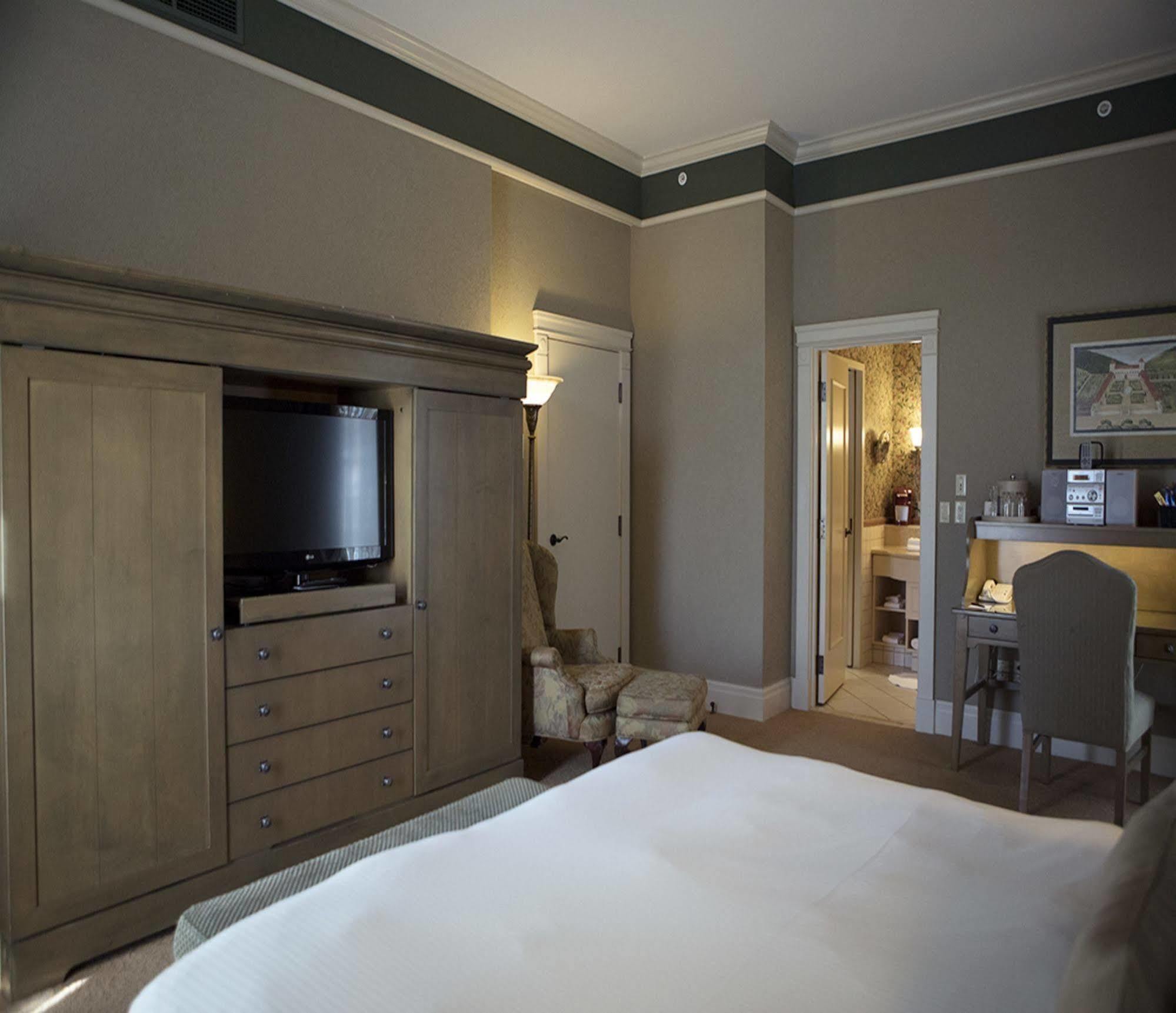 Inn Old Mill 4*