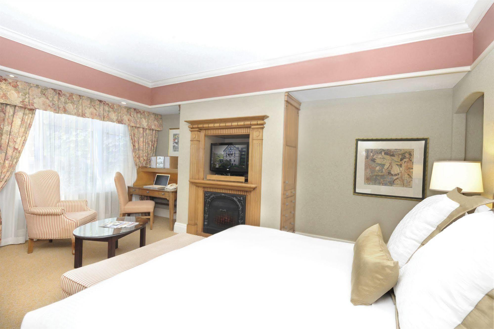 Inn Old Mill Toronto