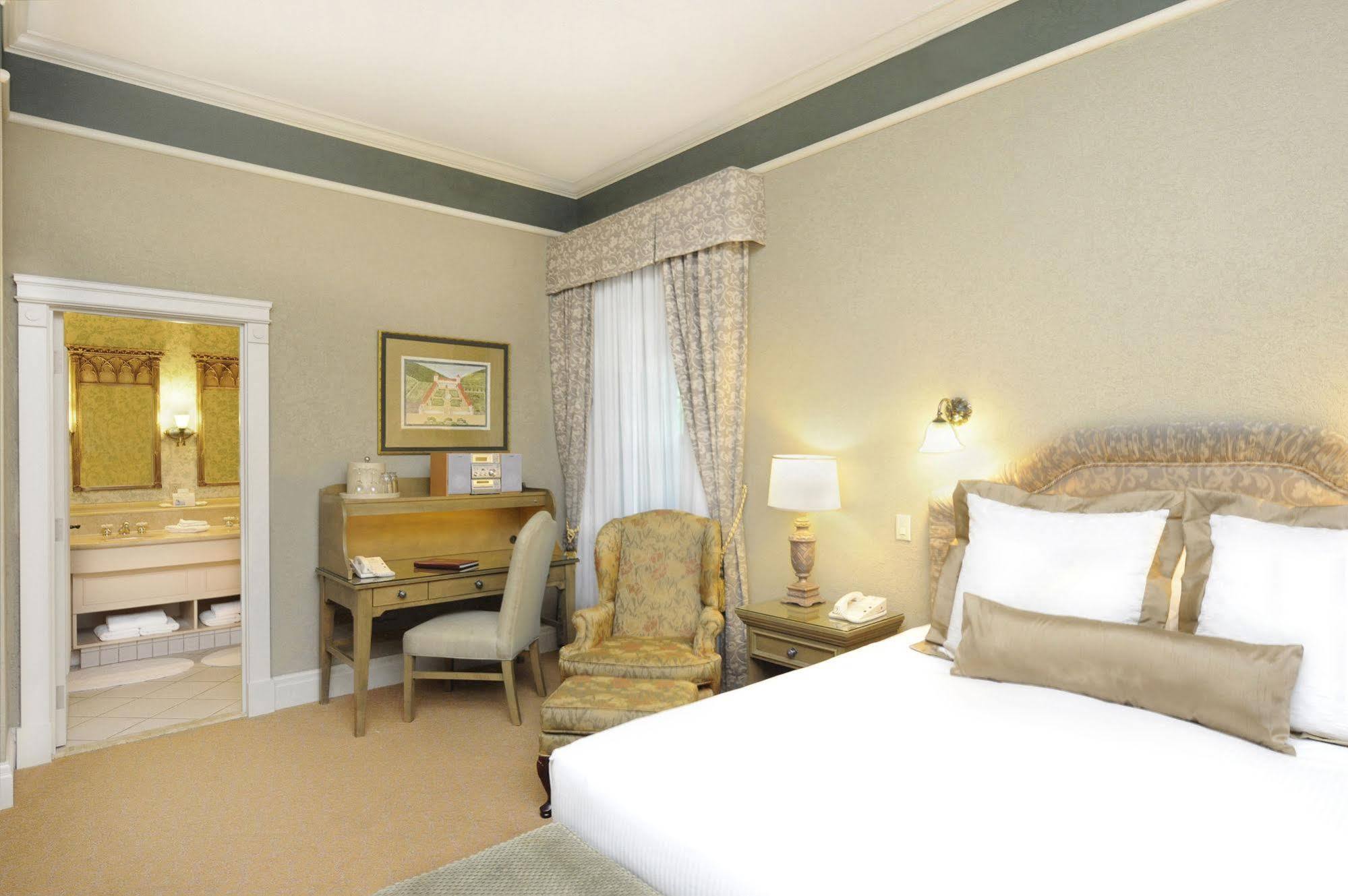 Old Mill Inn 4*