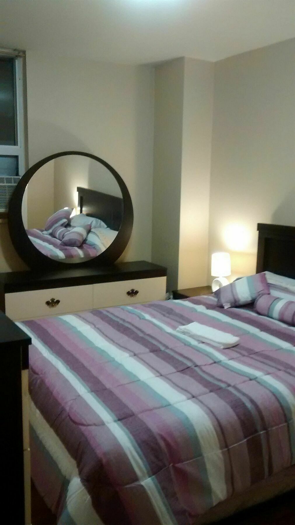 Apartment Furnished Living- Forest Manor Toronto