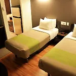 Studio 6 Downtown Toronto