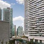 The Maple Boutique Suites Vr