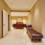 Elegant Apartment With Sauna
