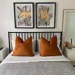 Clearbrooke Gem- Bright Private Bedroom Close To Yyz