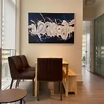 Grand View 2Br/2Ba Condos Cn Tower,Union,Tiff/Mtcc