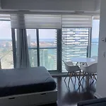 Ihost Suites Ice Condo