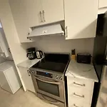 Yorkmills And Bayview !Bb Spacious And Stylish Private Bedroom With Shared Bathroom
