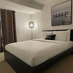 Cozy Open Concept 2Br 2Bath W/Parking -Jays/Cn