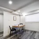 Renovated Guest Suite Near The Lake & High Park In Toronto!
