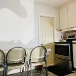 Bungalow 3 Bedrooms Space Share Toronto Canada