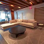 Luxurious Condo In The Center Of Downtown