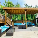 Luxury Room IV East York Space Share Toronto Canada