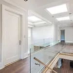 Luxury 6 Bedrooms Villa With Spacious Indoor