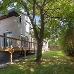 Luxury 6 Bedrooms Villa With Spacious Indoor