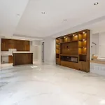 Luxury 6 Bedrooms Villa With Spacious Indoor