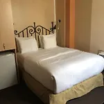 Victoria\'S Mansion Guest House