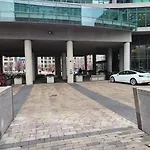 Lakefront Living Downtown Toronto - Free Parking, Gym, Indoor Pool