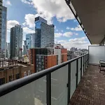 Luxury Downtown Toronto Oasis 2 Beds +Free Parking