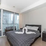 Luxury Downtown Toronto Oasis 2 Beds +Free Parking