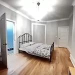 O Canada Guest House