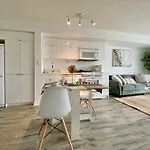 Luxury Executive Toronto Downtown Suites