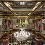 Windsor Arms Hotel