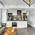 Executive 1 Bedroom Close To Four Seasons Yorkville!