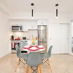 Modern 2Br Apartment - Near Downtown