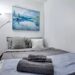 Trendy Downtown Getaway By The Water