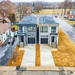 Luxury Duplex House In Scarborough