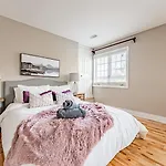 Squires Suites