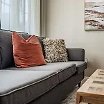 Squires Suites