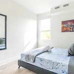 Chic 3-Bedroom Condo Near High Park