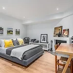 Modern Design Studio