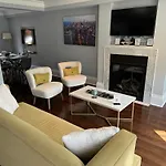 Leaside Rental With Great Backyard & Pool