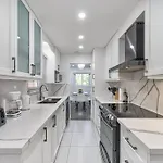 4Br Scarborough Gem, Freshly Renovated, 7 Car Parking