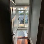 Spacious Townhouse Close To Dundas Square!